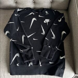 KIDS Nike Black Standard Fit Sweatshirt crewneck